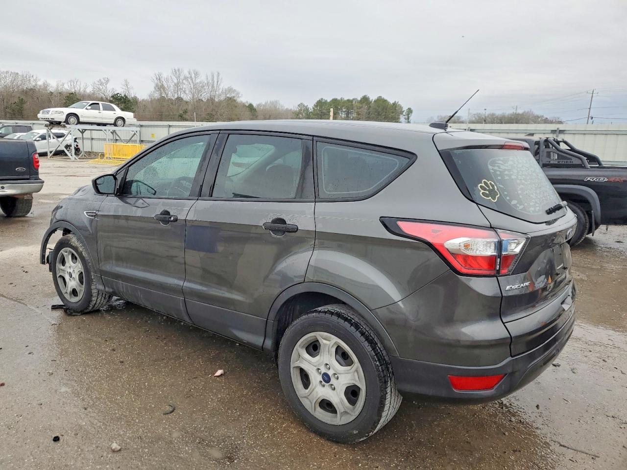2017 FORD ESCAPE S photo 2