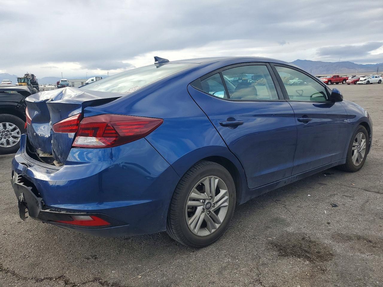 2020 HYUNDAI ELANTRA SEL photo 3