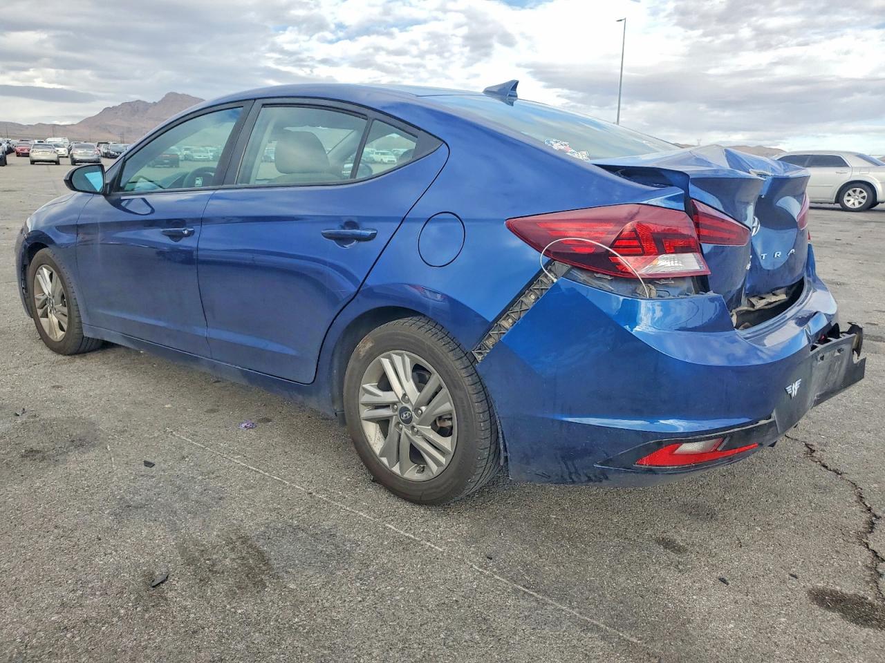 2020 HYUNDAI ELANTRA SEL photo 2