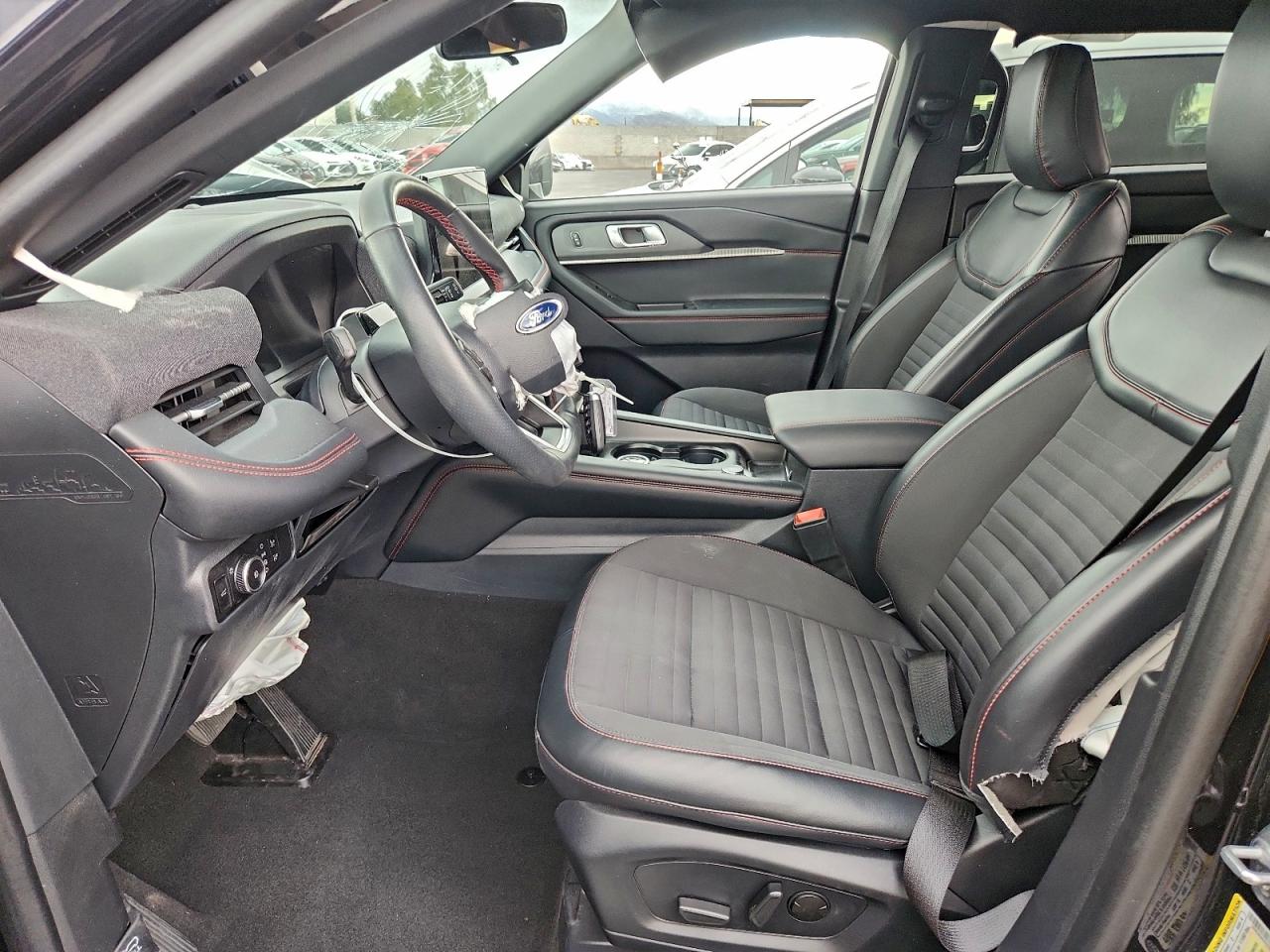 2025 FORD EXPLORER ST-LINE photo 7
