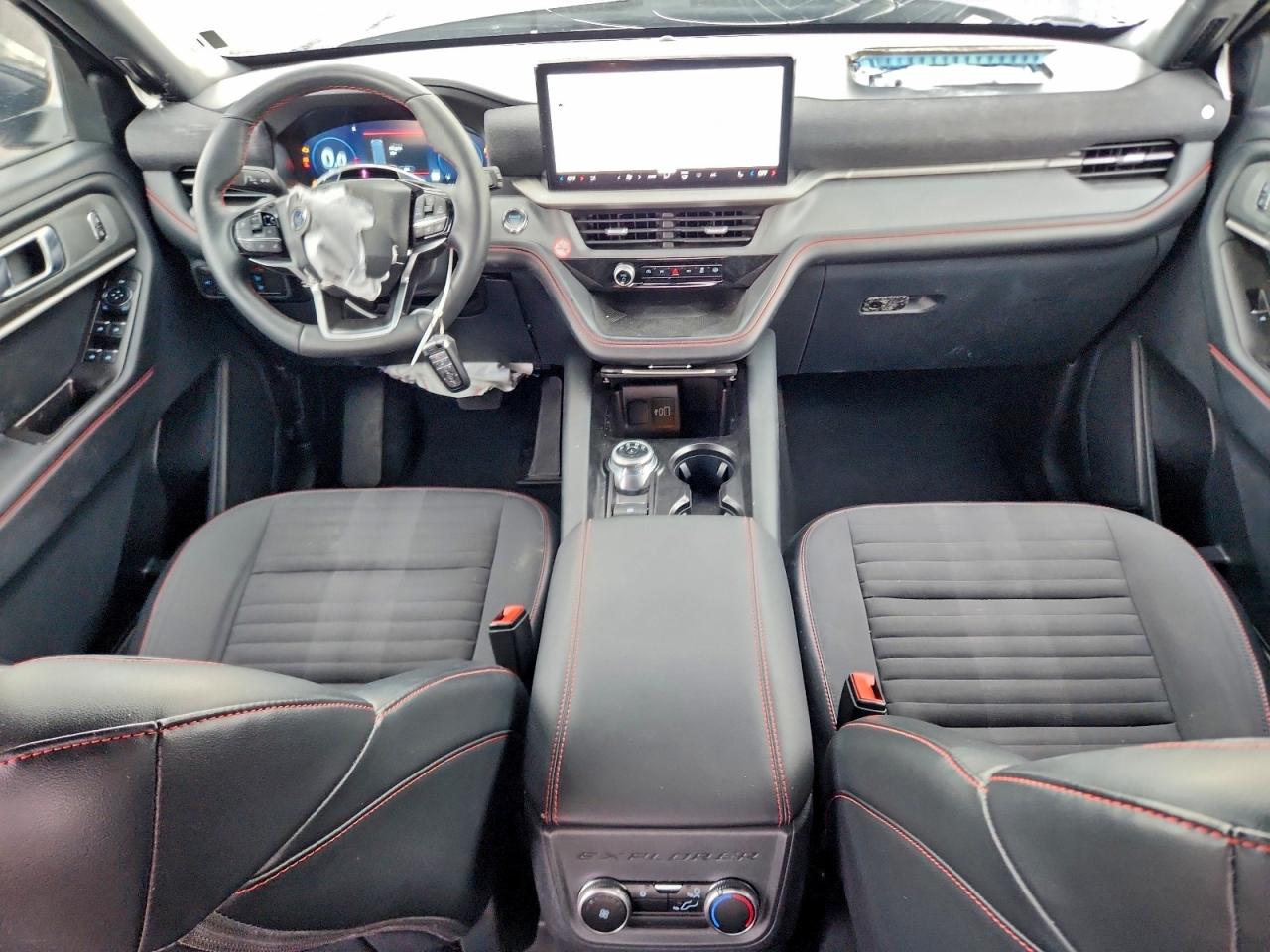 2025 FORD EXPLORER ST-LINE photo 8