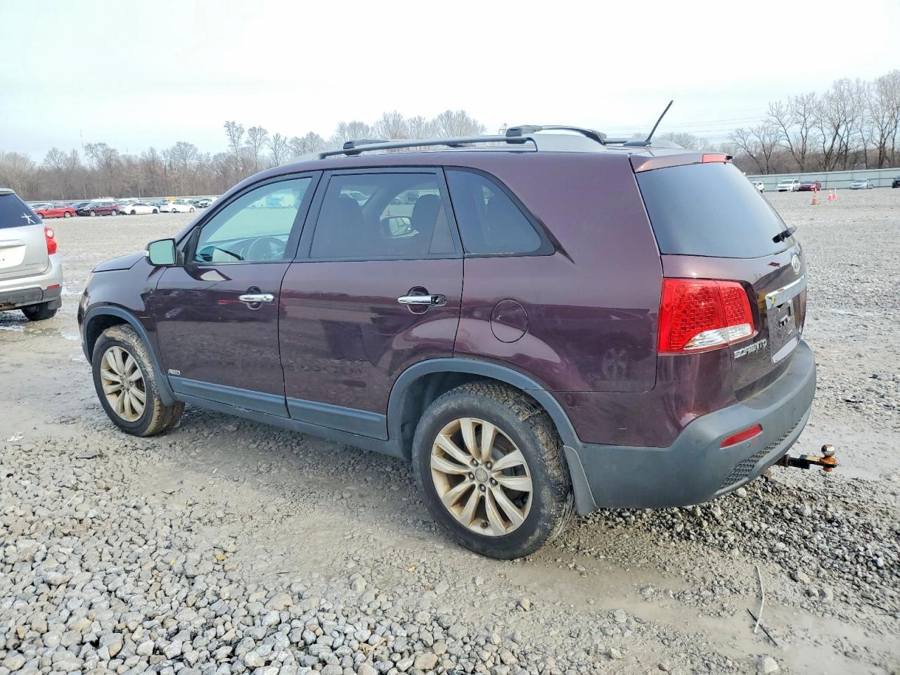 2011 KIA SORENTO BASE photo 2