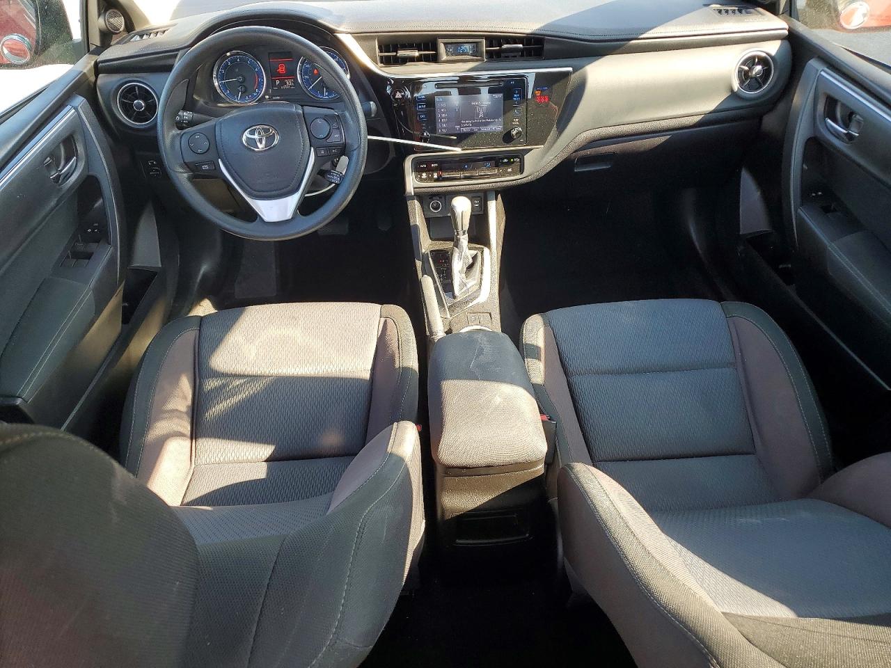 2018 TOYOTA COROLLA L photo 8