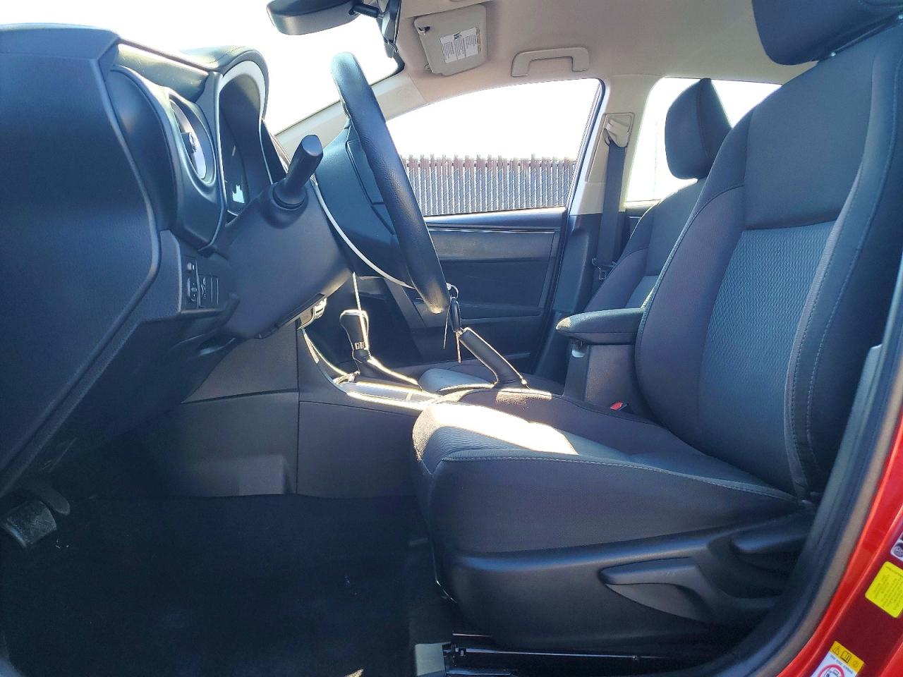 2018 TOYOTA COROLLA L photo 7