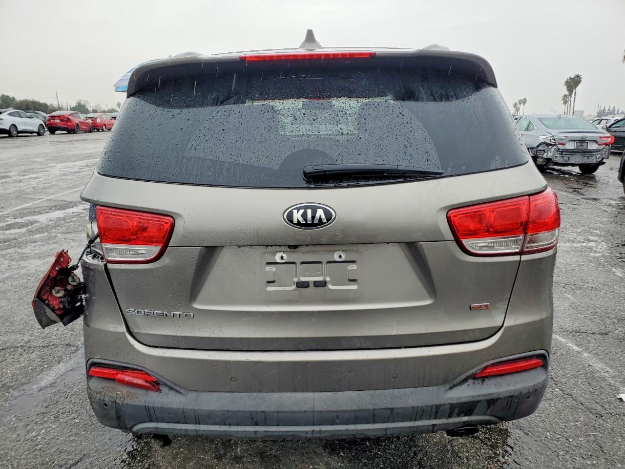 2017 KIA SORENTO LX photo 6