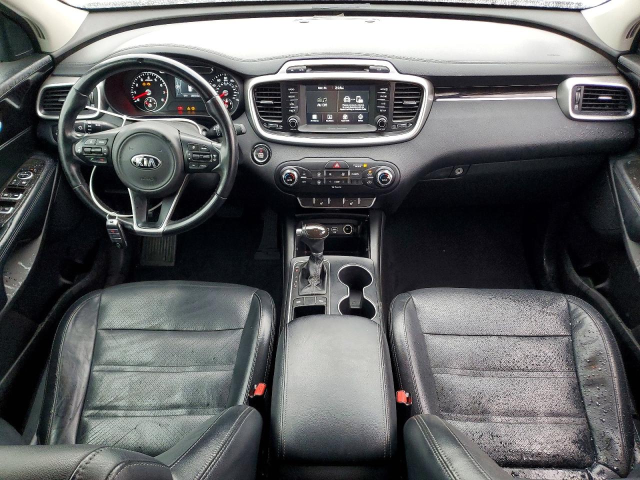 2017 KIA SORENTO LX photo 8