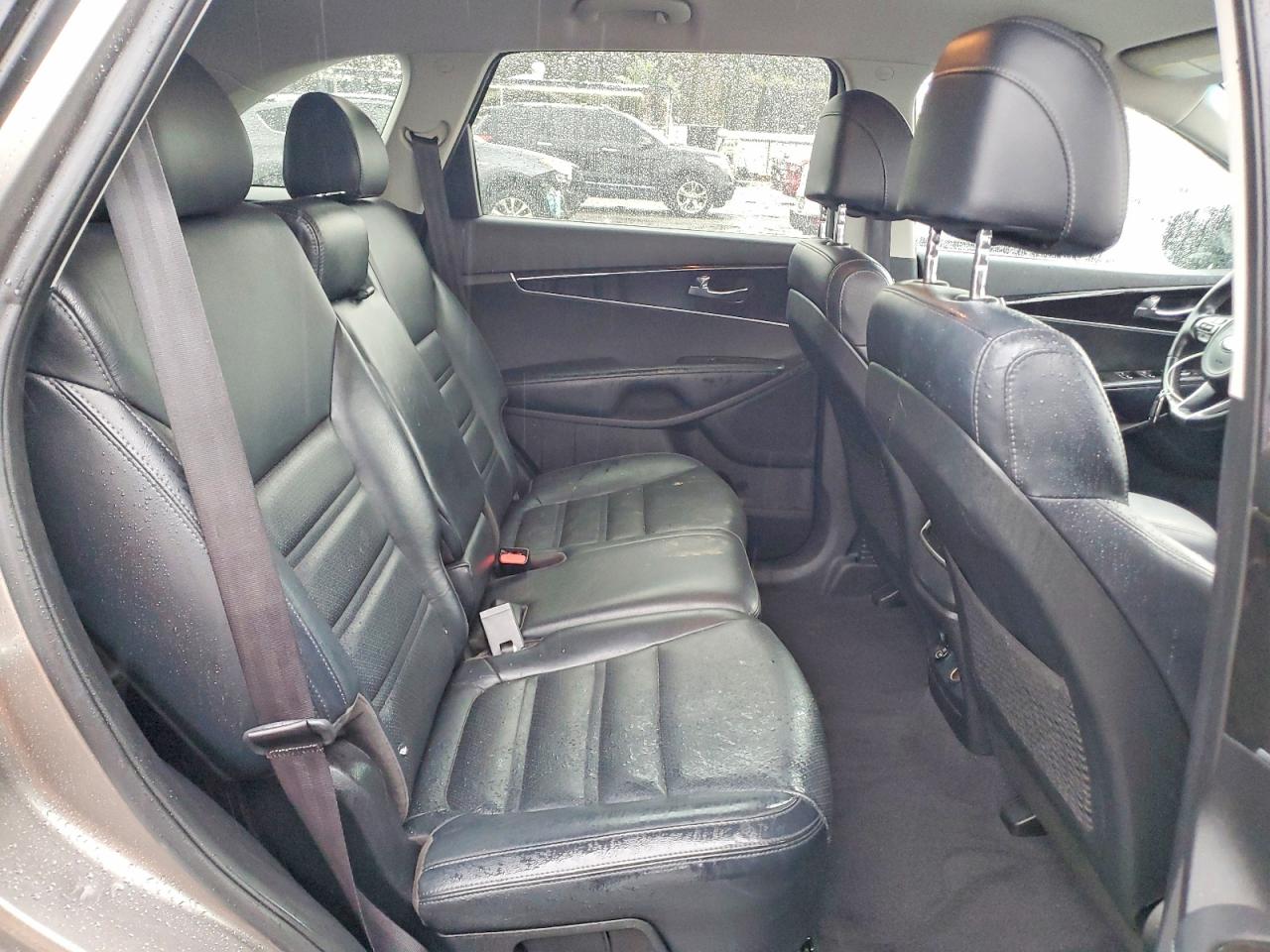 2017 KIA SORENTO LX photo 11