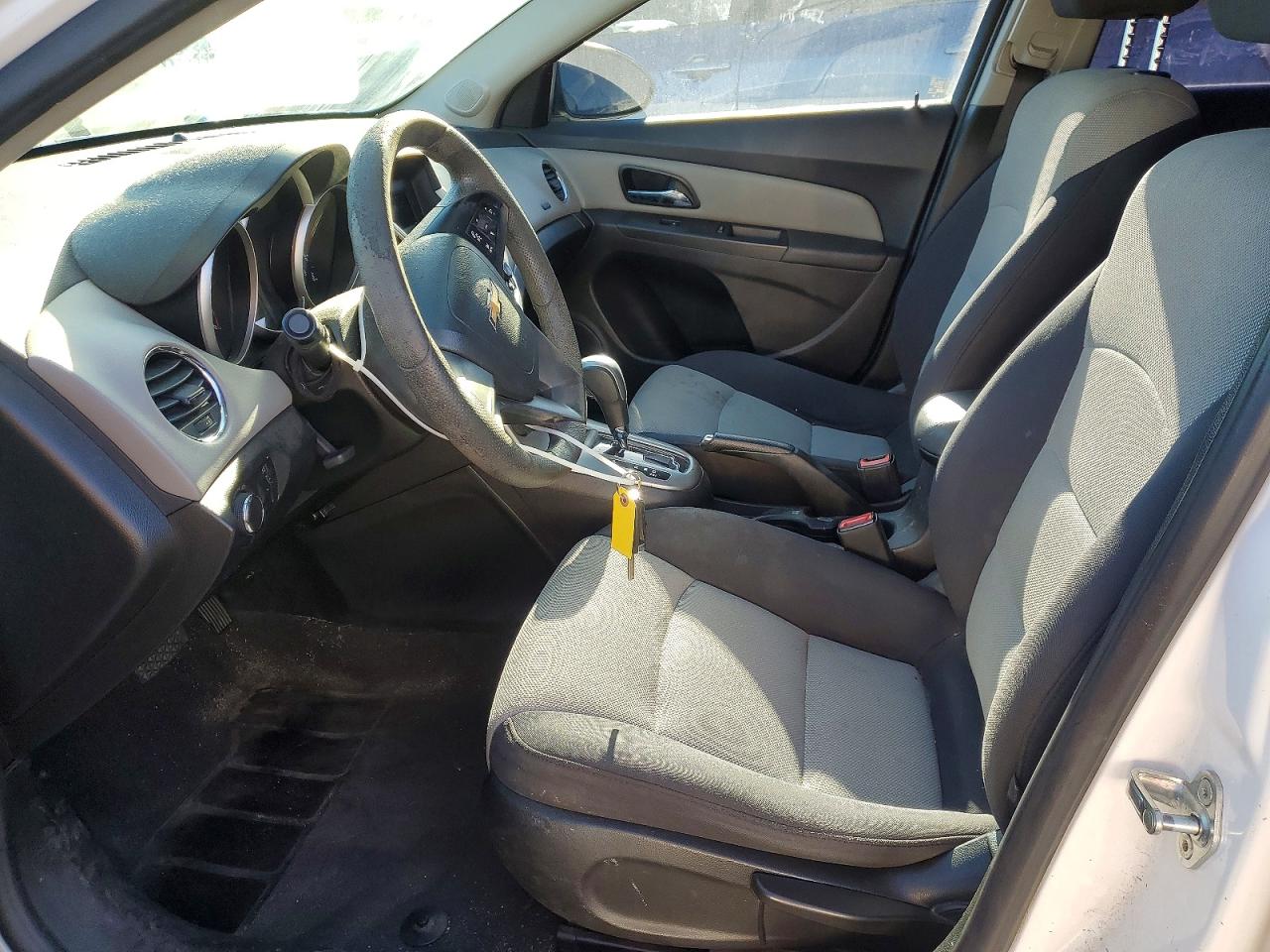 2016 CHEVROLET CRUZE LIMITED LS photo 19