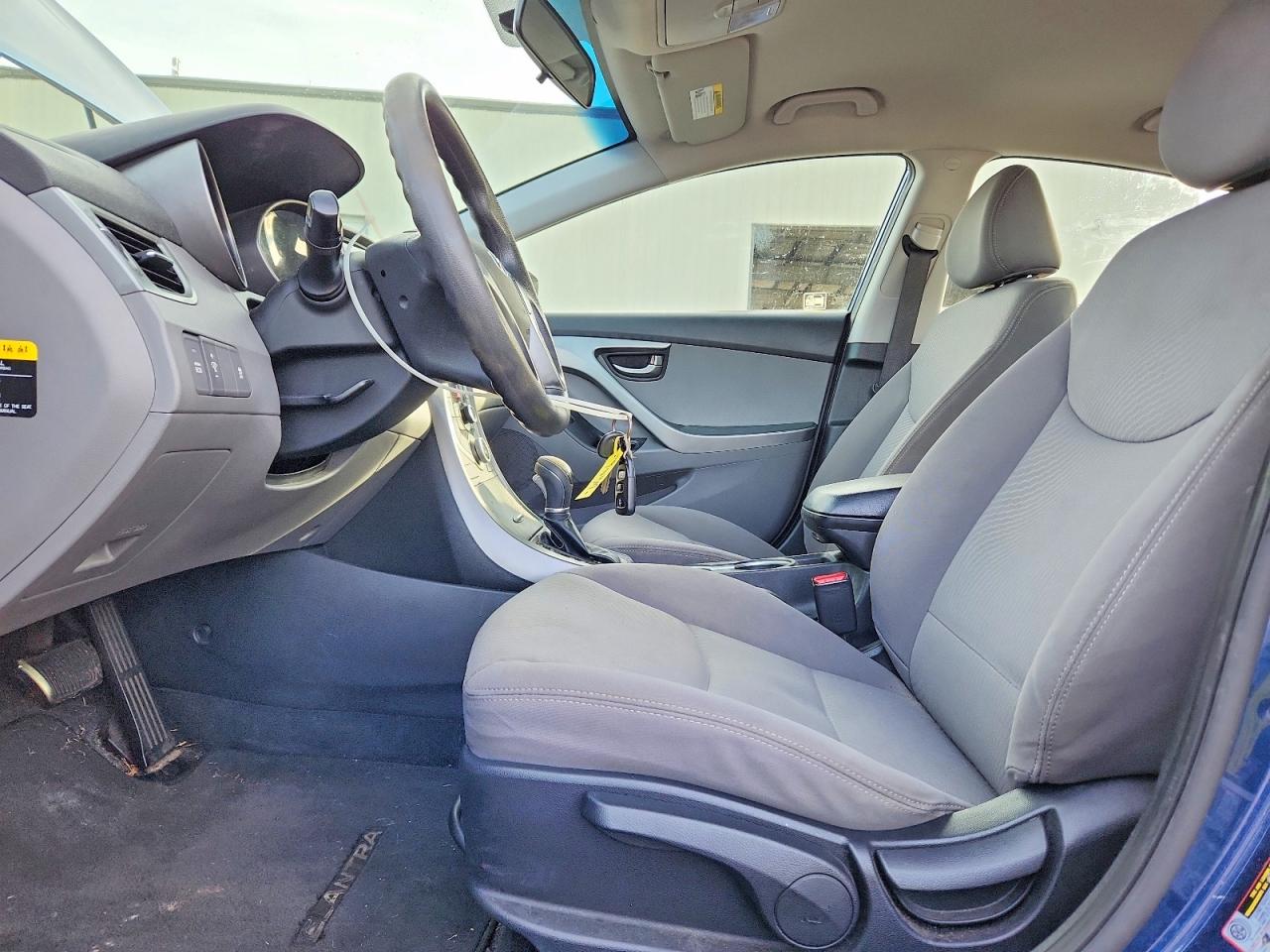 2015 HYUNDAI ELANTRA SE photo 7
