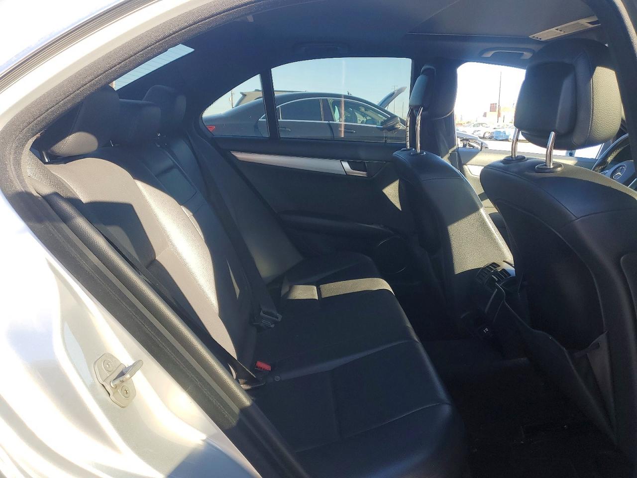 2013 MERCEDES-BENZ C 250 photo 10