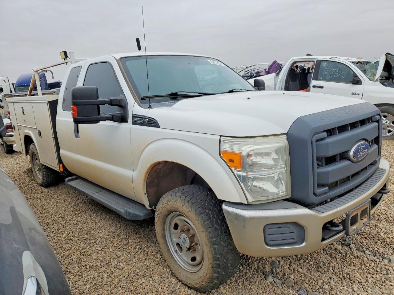 2015 FORD F250 SUPER DUTY UTILITY / SERVICE TRUCK photo 4