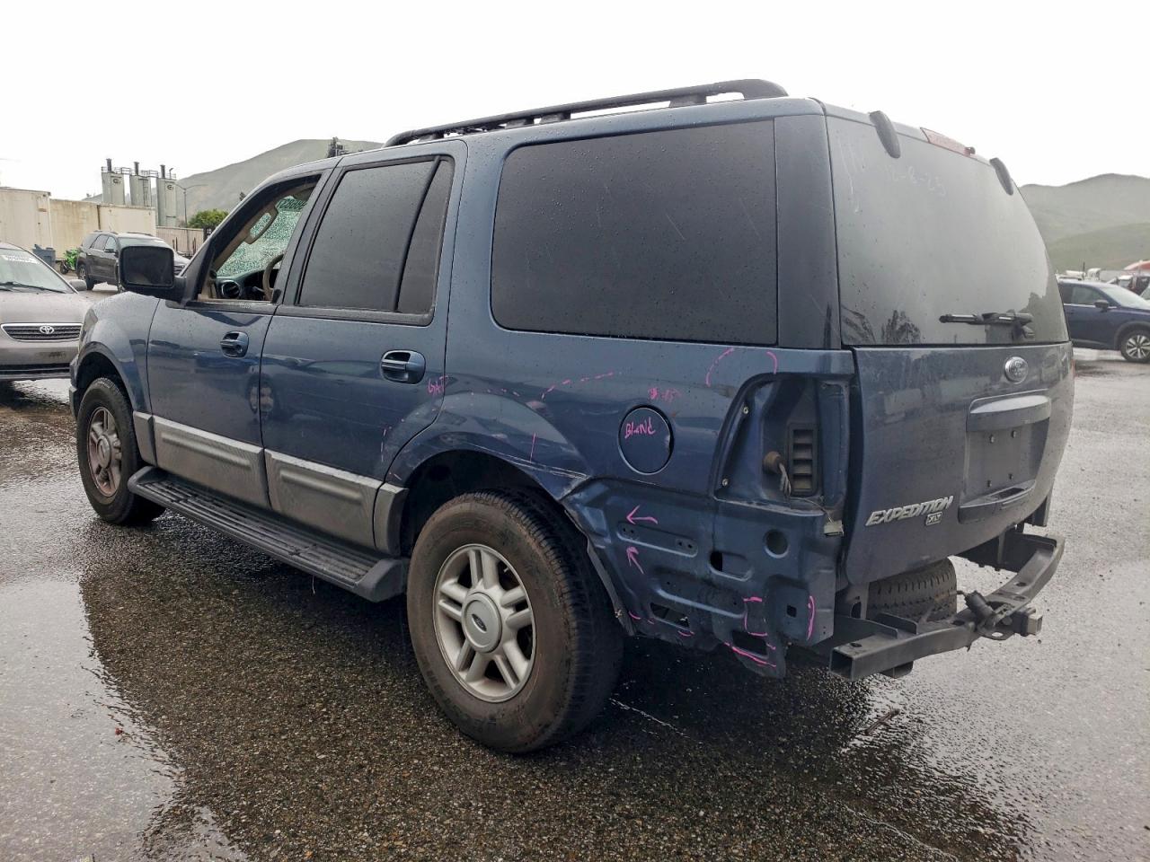 2005 FORD EXPEDITION XLT photo 2