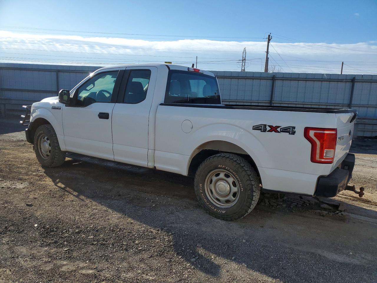 2017 FORD F150 SUPER CAB photo 2