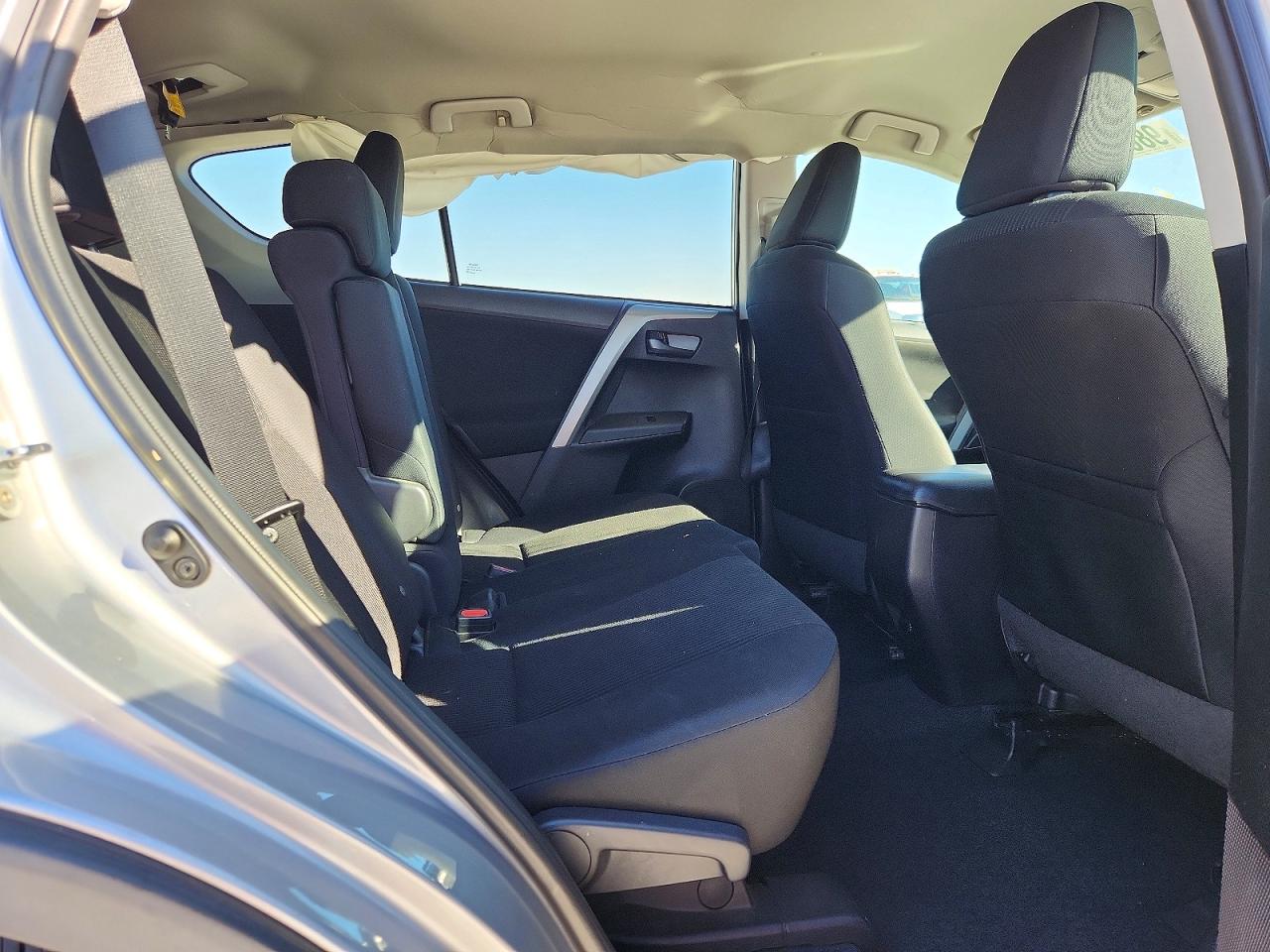 2017 TOYOTA RAV4 LE photo 11