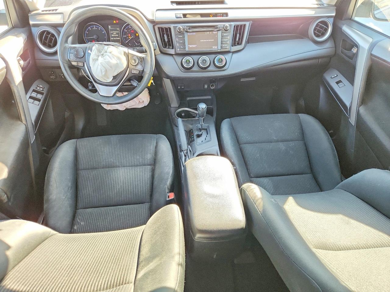 2017 TOYOTA RAV4 LE photo 8