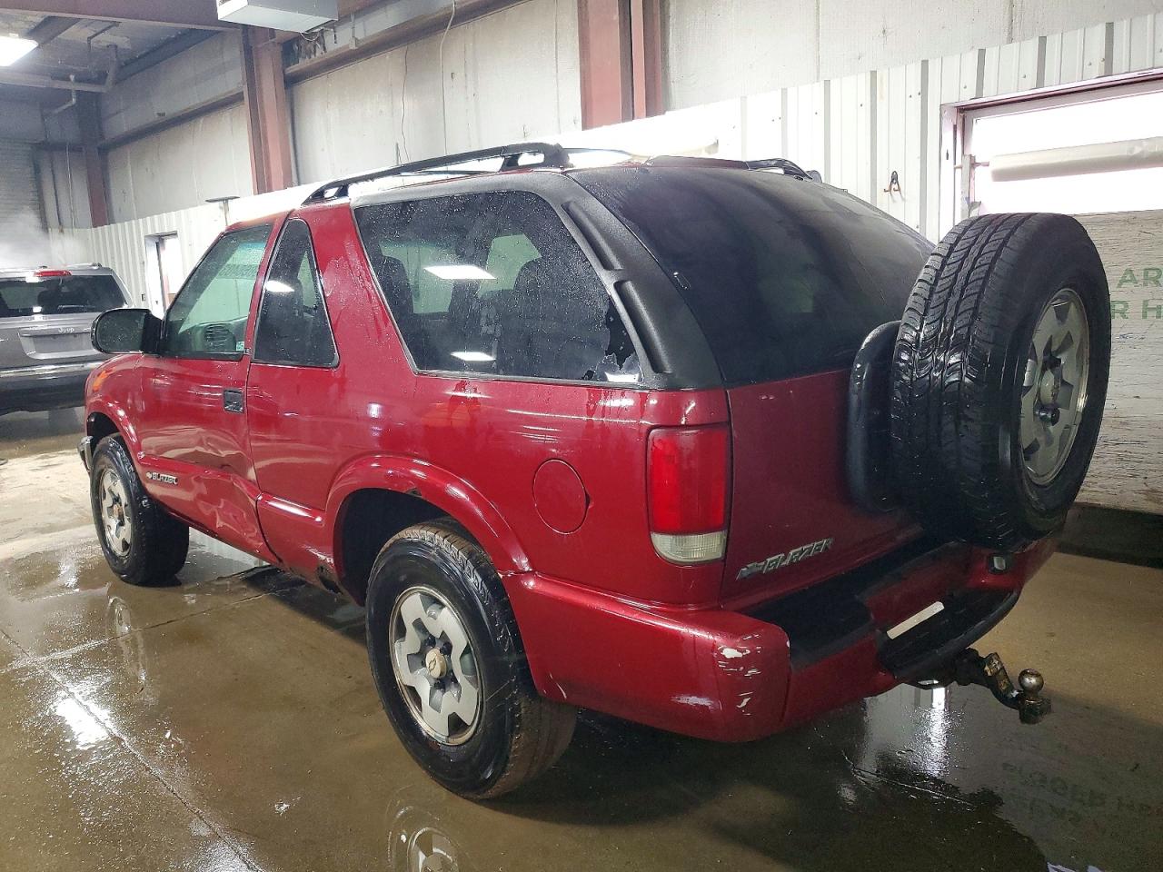 2001 CHEVROLET BLAZER photo 2