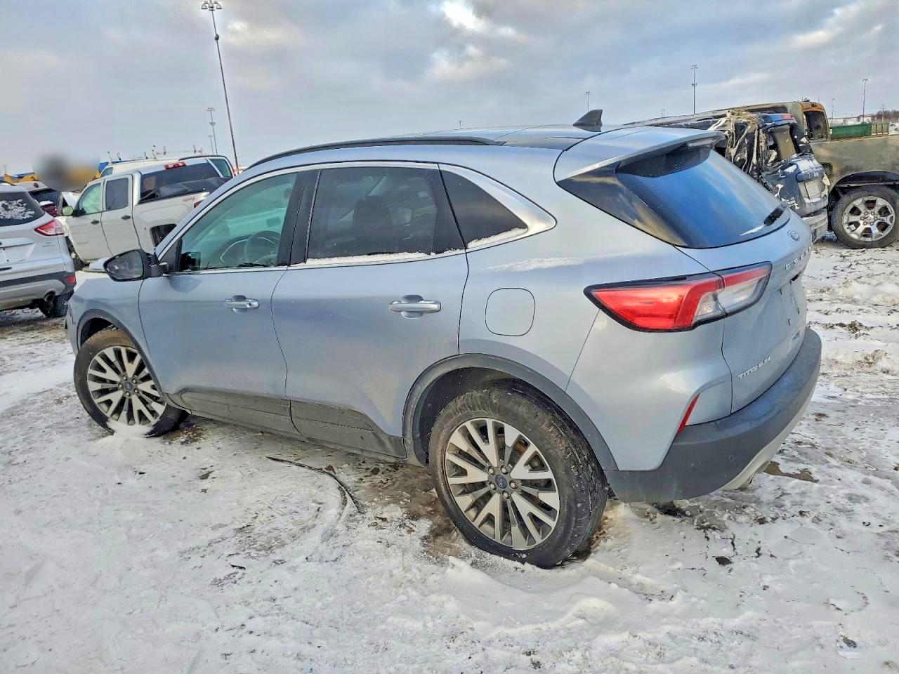 2022 FORD ESCAPE TITANIUM photo 2