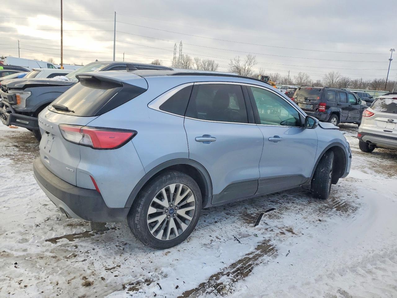 2022 FORD ESCAPE TITANIUM photo 3