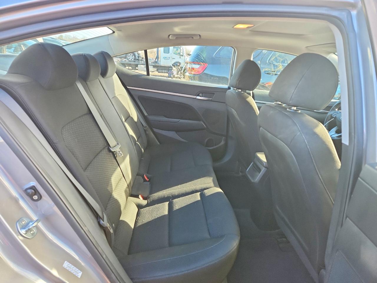 2020 HYUNDAI ELANTRA SEL photo 10