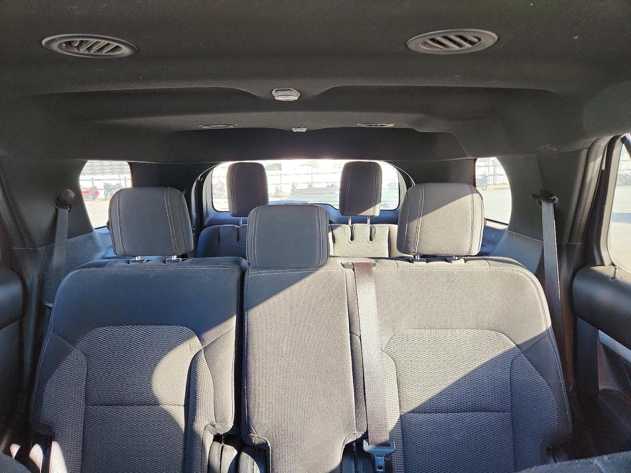 2016 FORD EXPLORER XLT photo 10