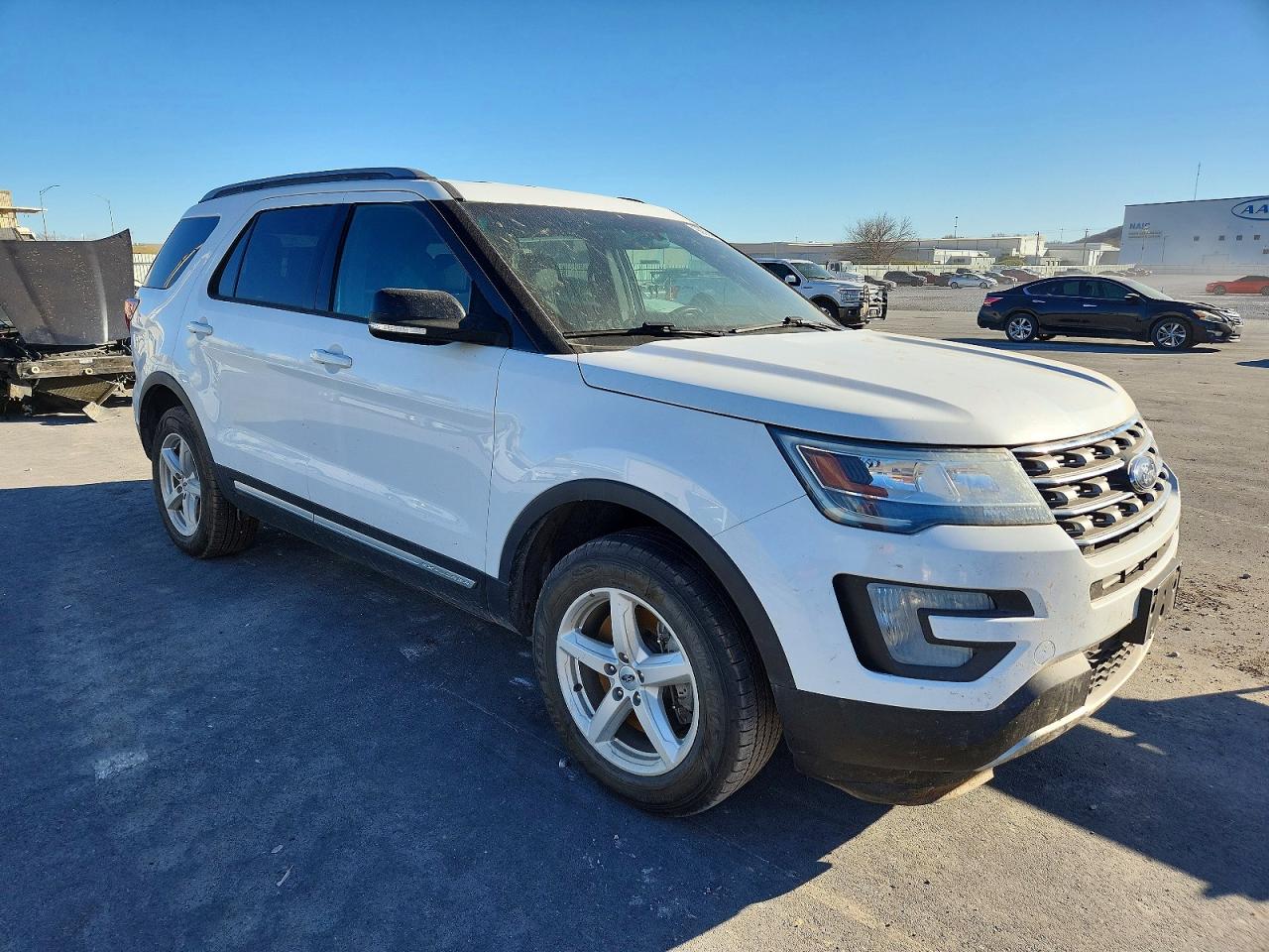 2016 FORD EXPLORER XLT photo 4