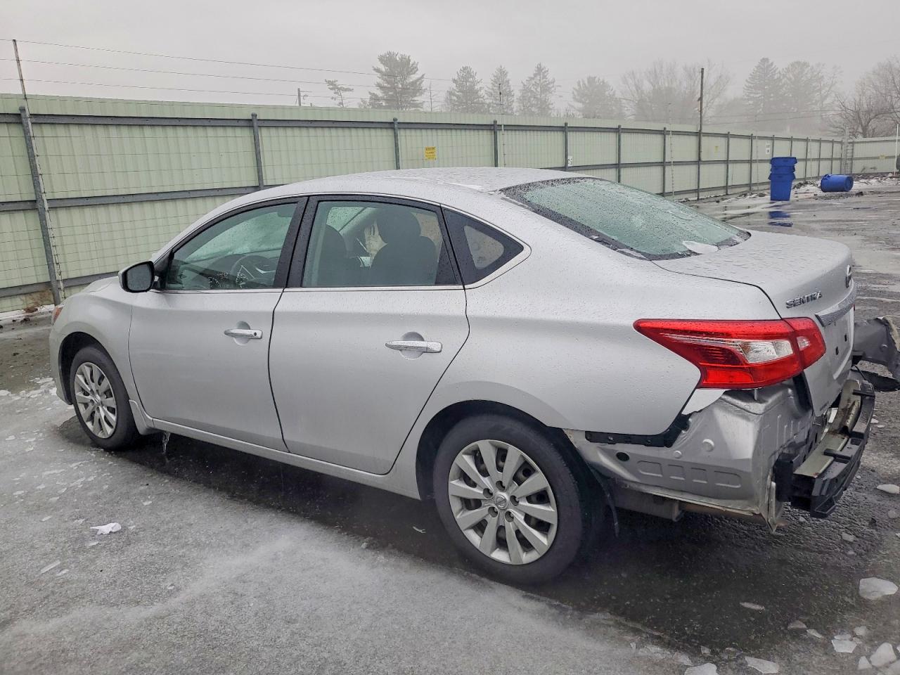 2016 NISSAN SENTRA S photo 2