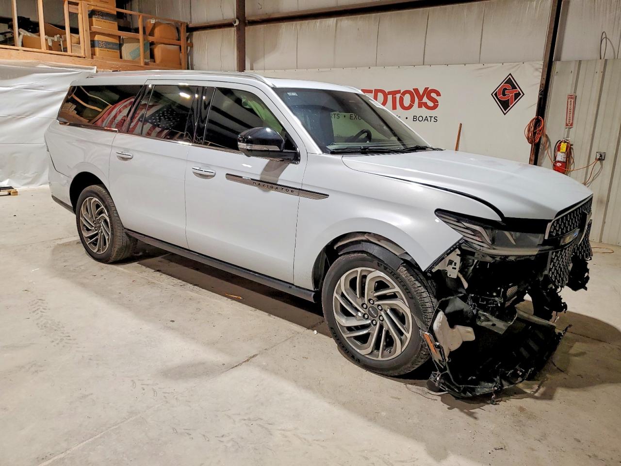 2025 LINCOLN NAVIGATOR L RESERVE photo 4