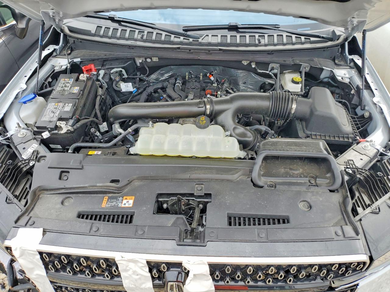 2025 LINCOLN NAVIGATOR L RESERVE photo 12