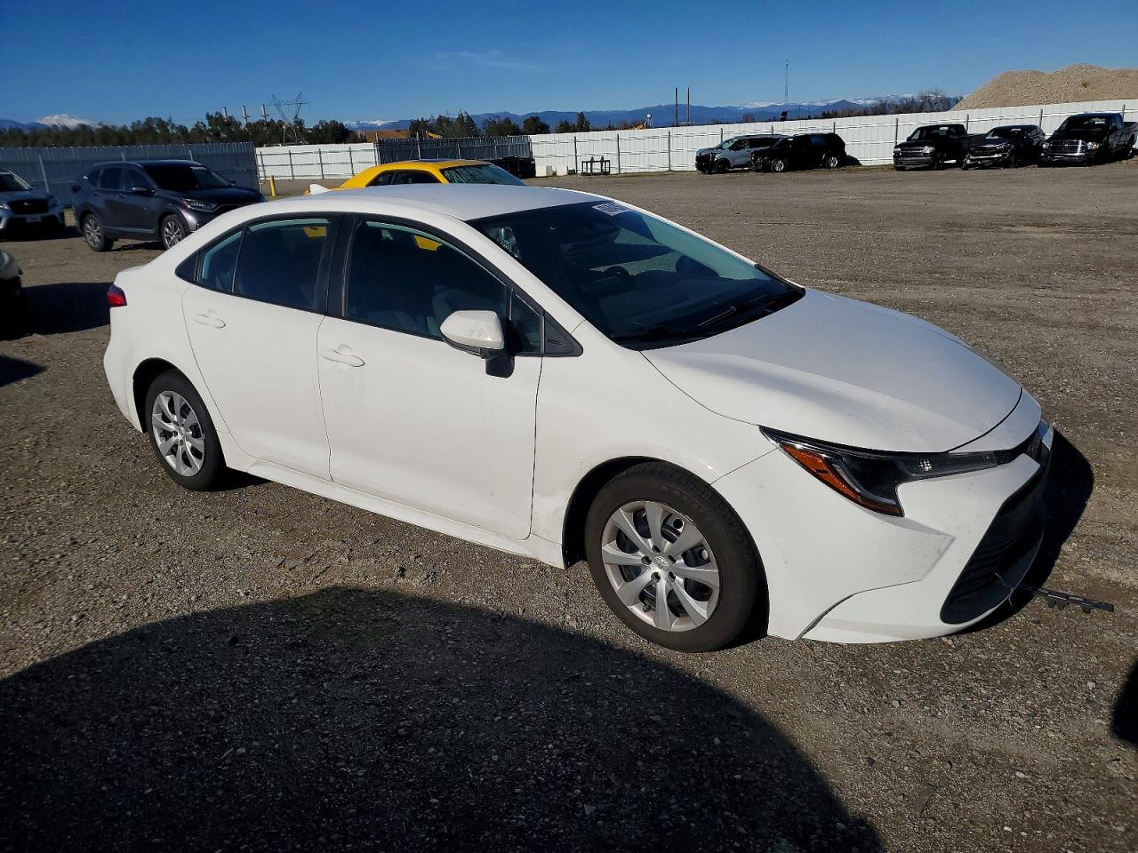 2023 TOYOTA COROLLA LE photo 4