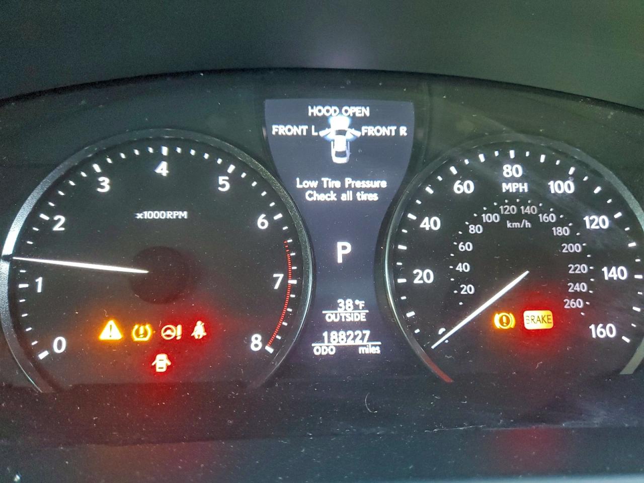 2014 LEXUS LS 460L photo 9