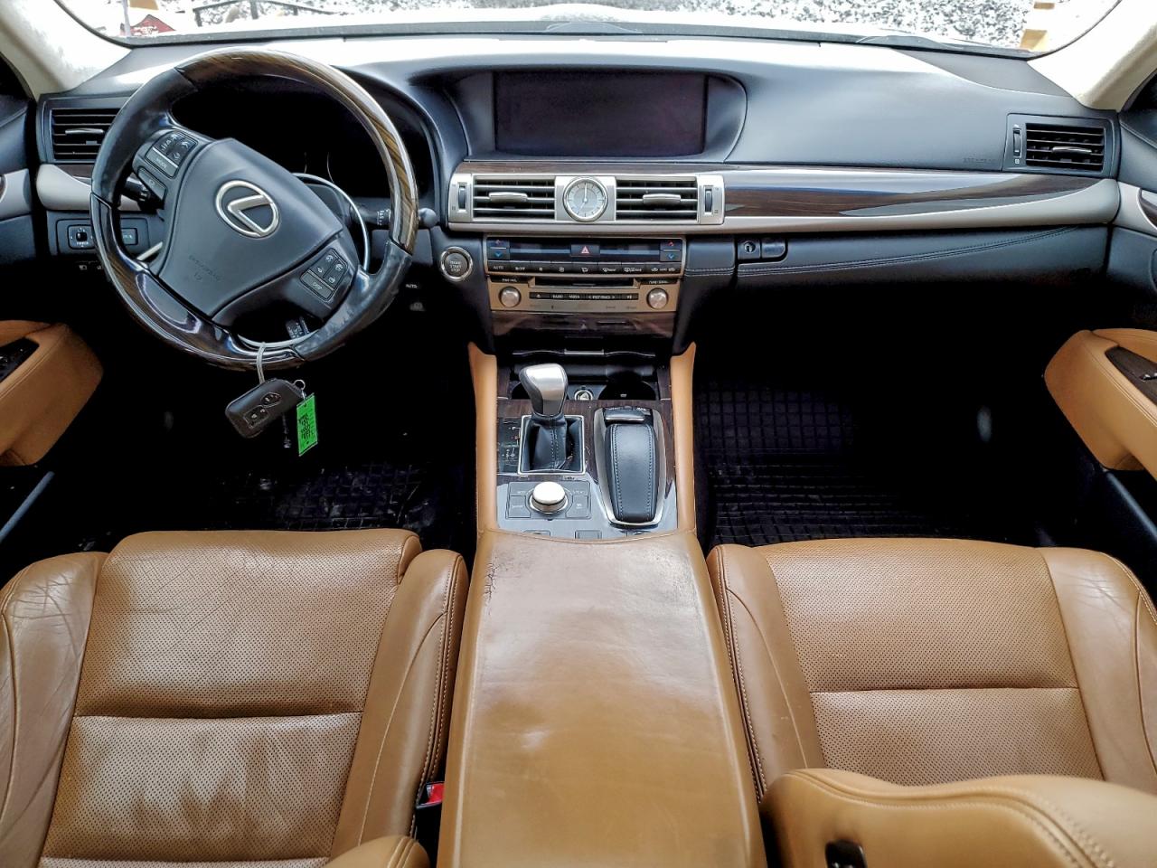 2014 LEXUS LS 460L photo 8
