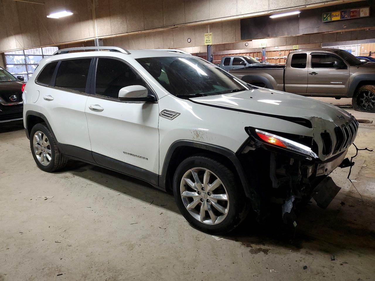 2017 JEEP CHEROKEE LIMITED photo 4