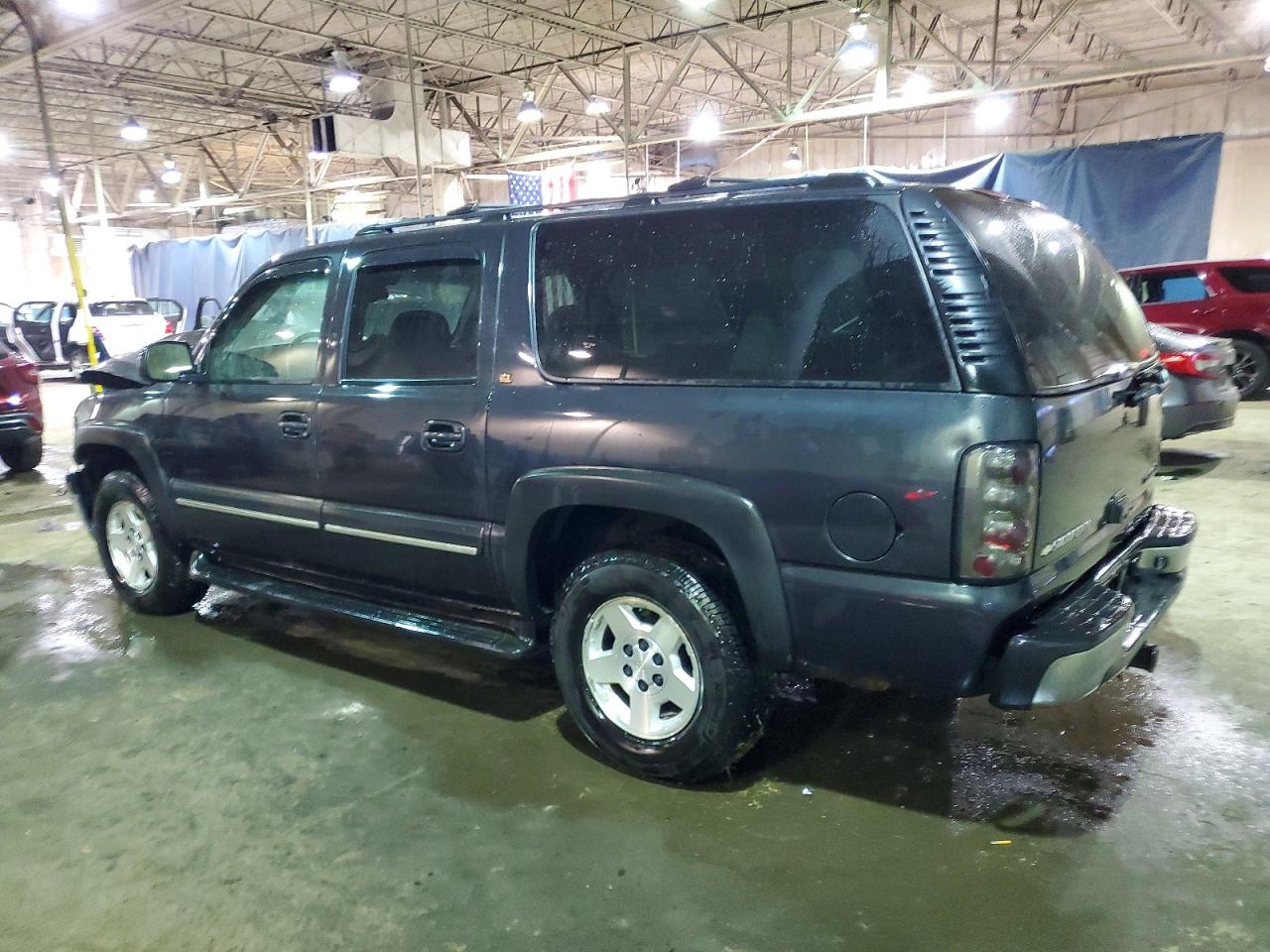 2004 CHEVROLET SUBURBAN K1500 photo 2