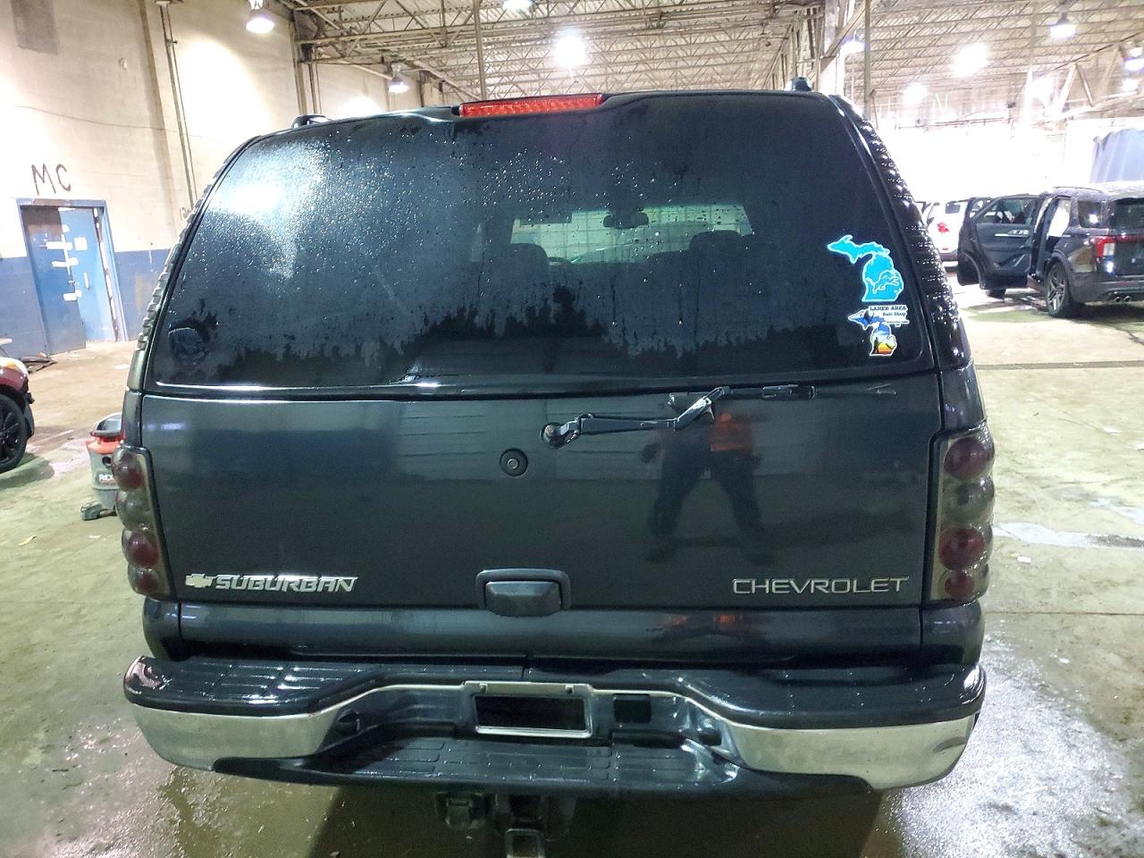 2004 CHEVROLET SUBURBAN K1500 photo 6