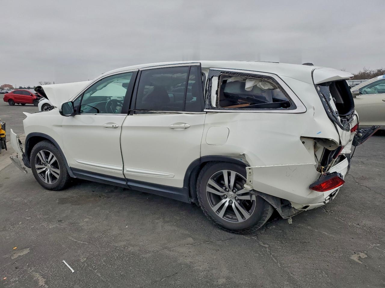 2016 HONDA PILOT EXL photo 2