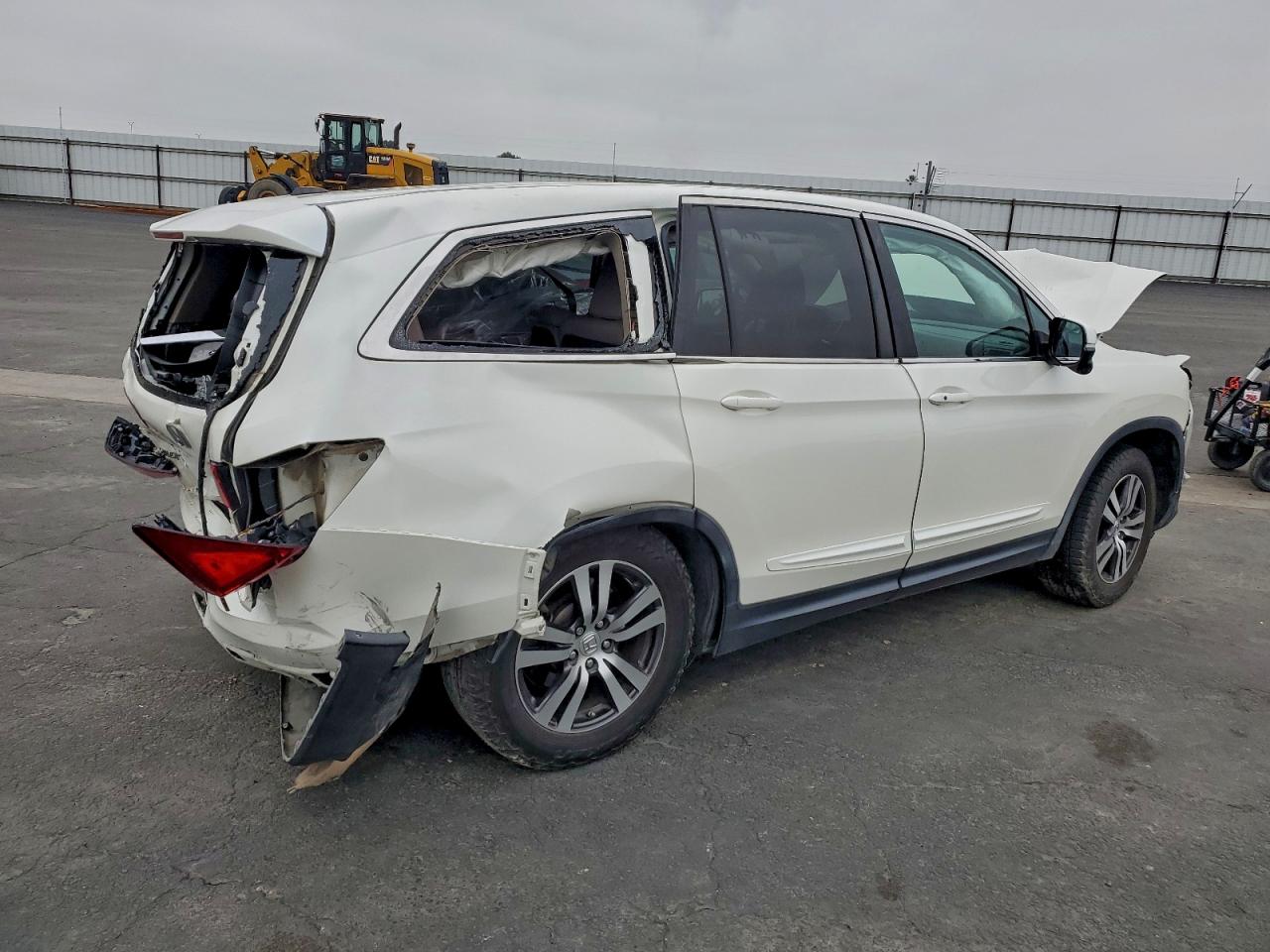 2016 HONDA PILOT EXL photo 3