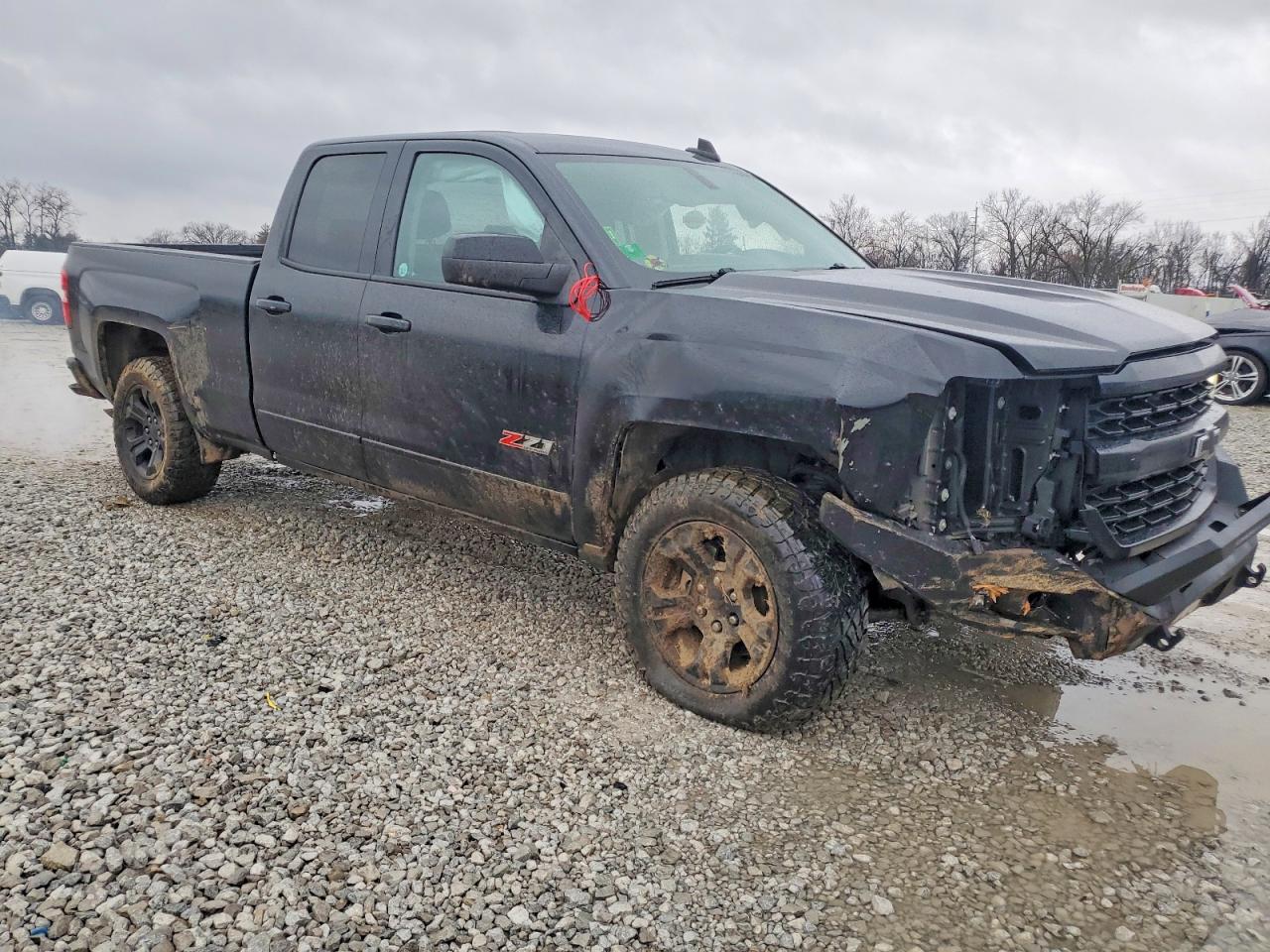 2018 CHEVROLET SILVERADO K1500 LT photo 4