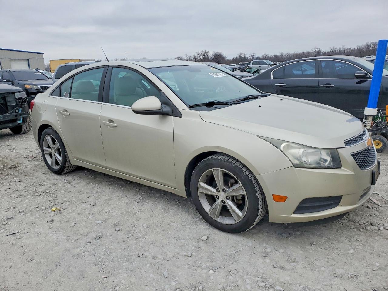 2013 CHEVROLET CRUZE LT photo 4
