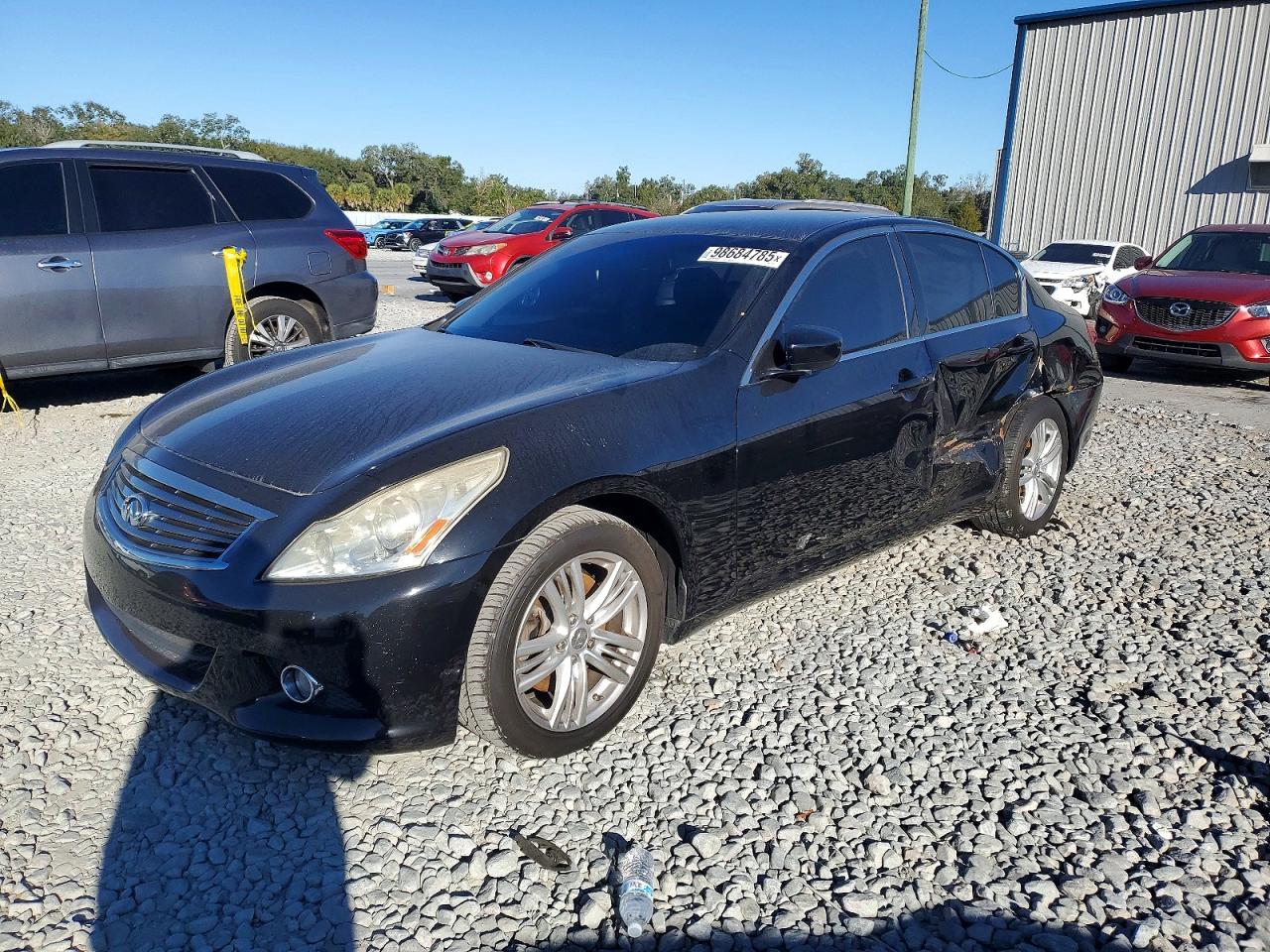 2013 INFINITI G37