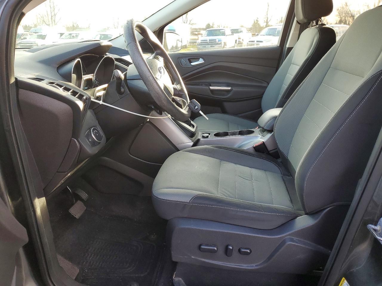2016 FORD ESCAPE SE photo 7