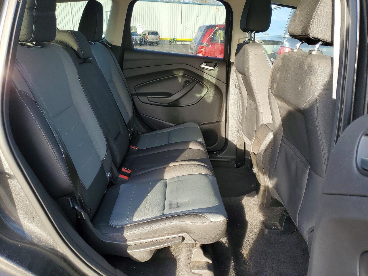2016 FORD ESCAPE SE photo 10