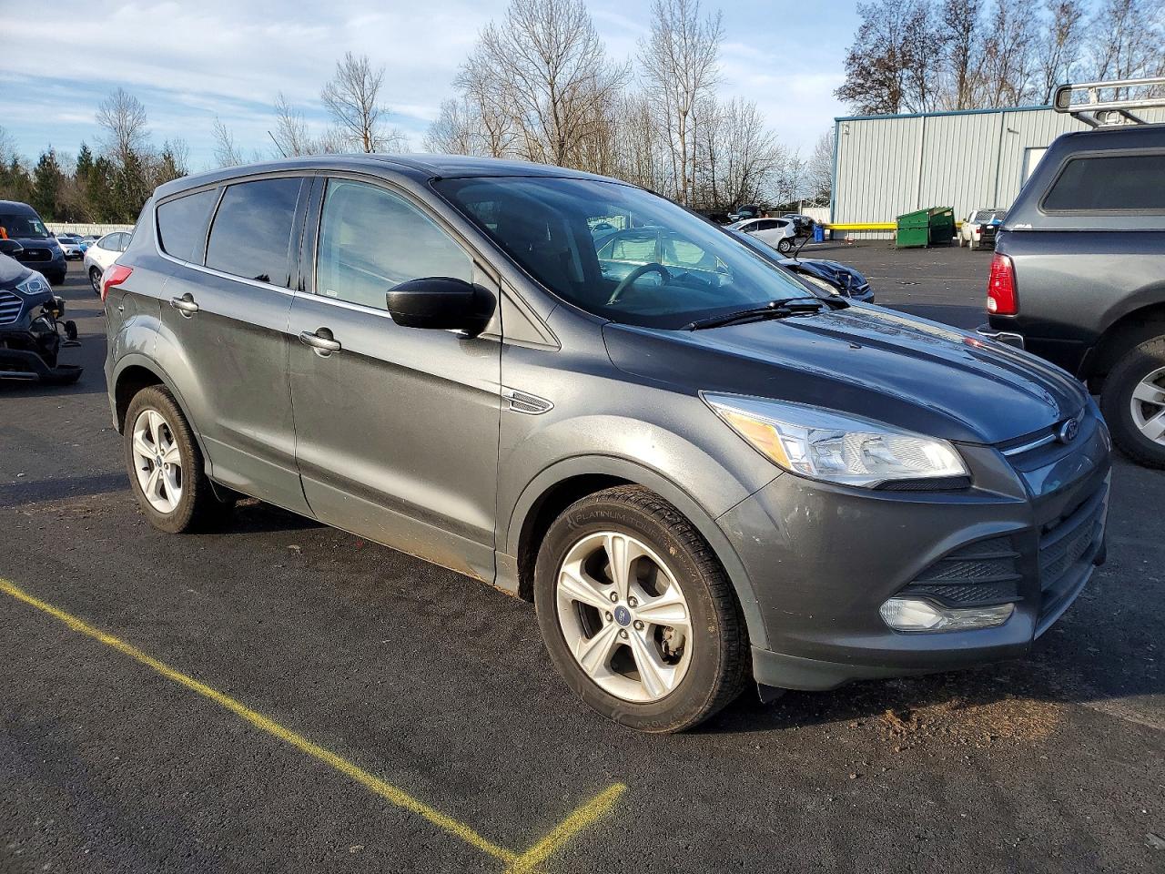 2016 FORD ESCAPE SE photo 4