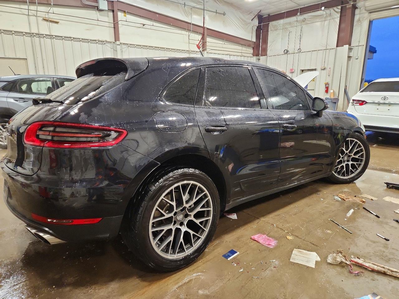 2015 PORSCHE MACAN S photo 3