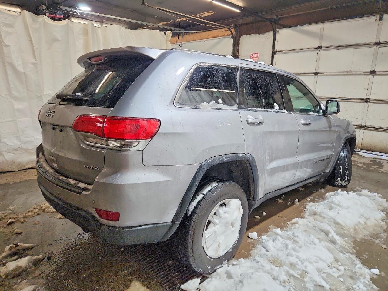 2018 JEEP GRAND CHEROKEE LAREDO photo 3