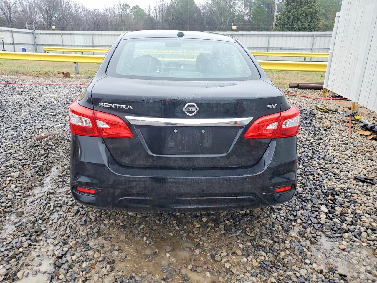 2018 NISSAN SENTRA S photo 6