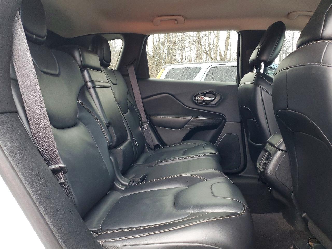 2016 JEEP CHEROKEE LIMITED photo 11