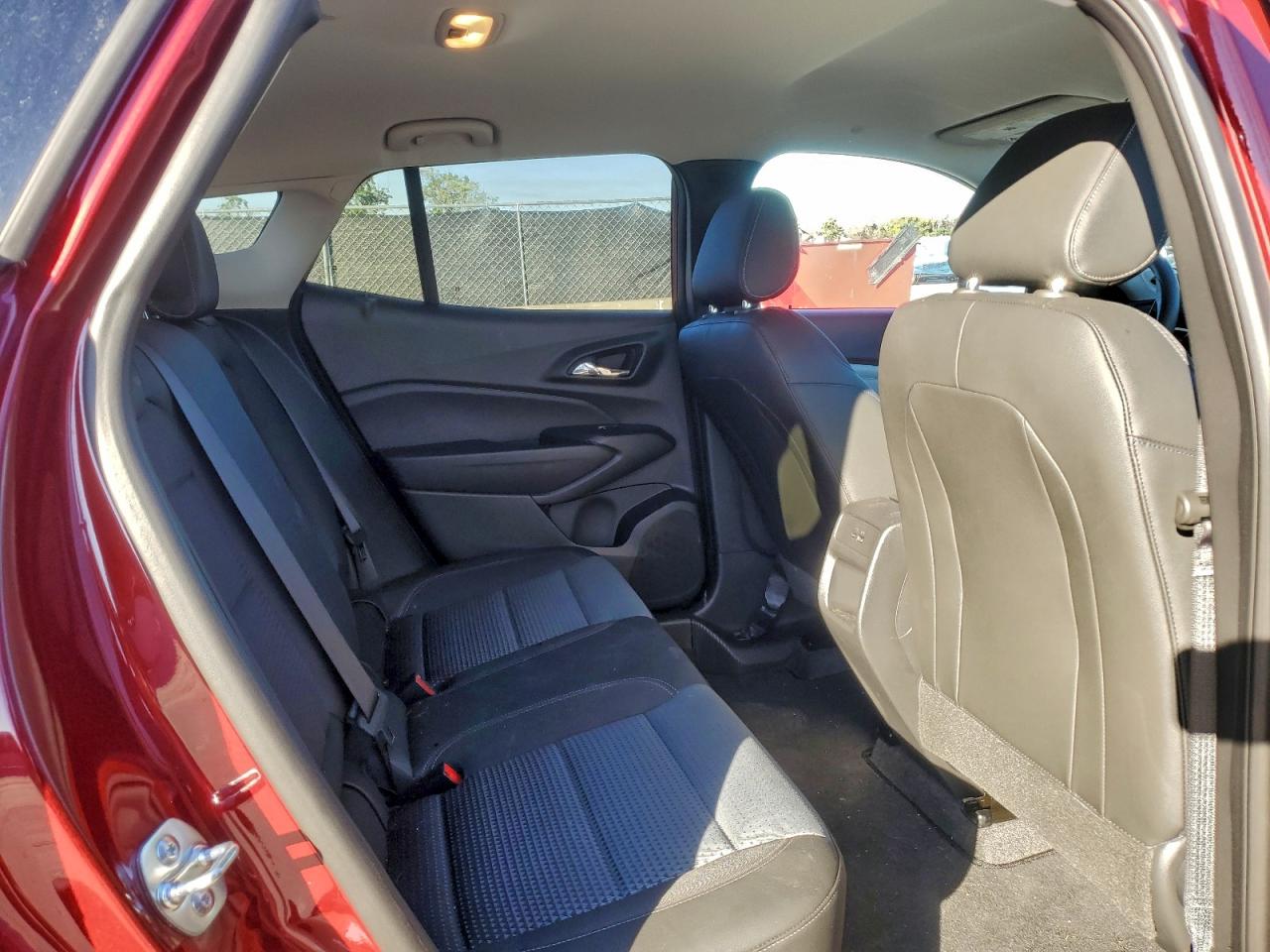 2025 CHEVROLET TRAX 1LT photo 11