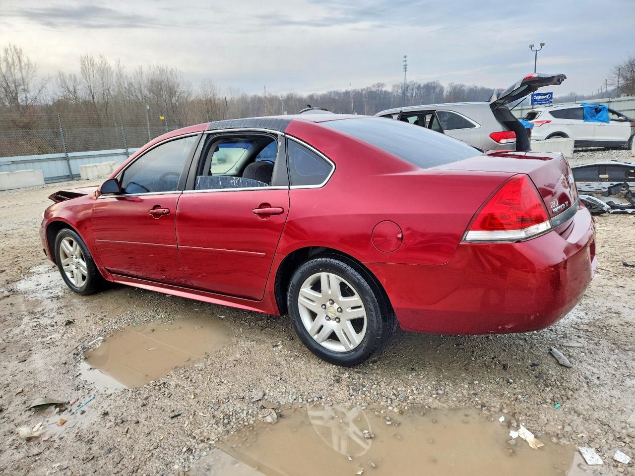 2011 CHEVROLET IMPALA LT photo 2