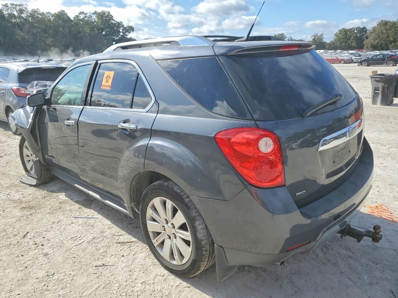 2010 CHEVROLET EQUINOX LT photo 2