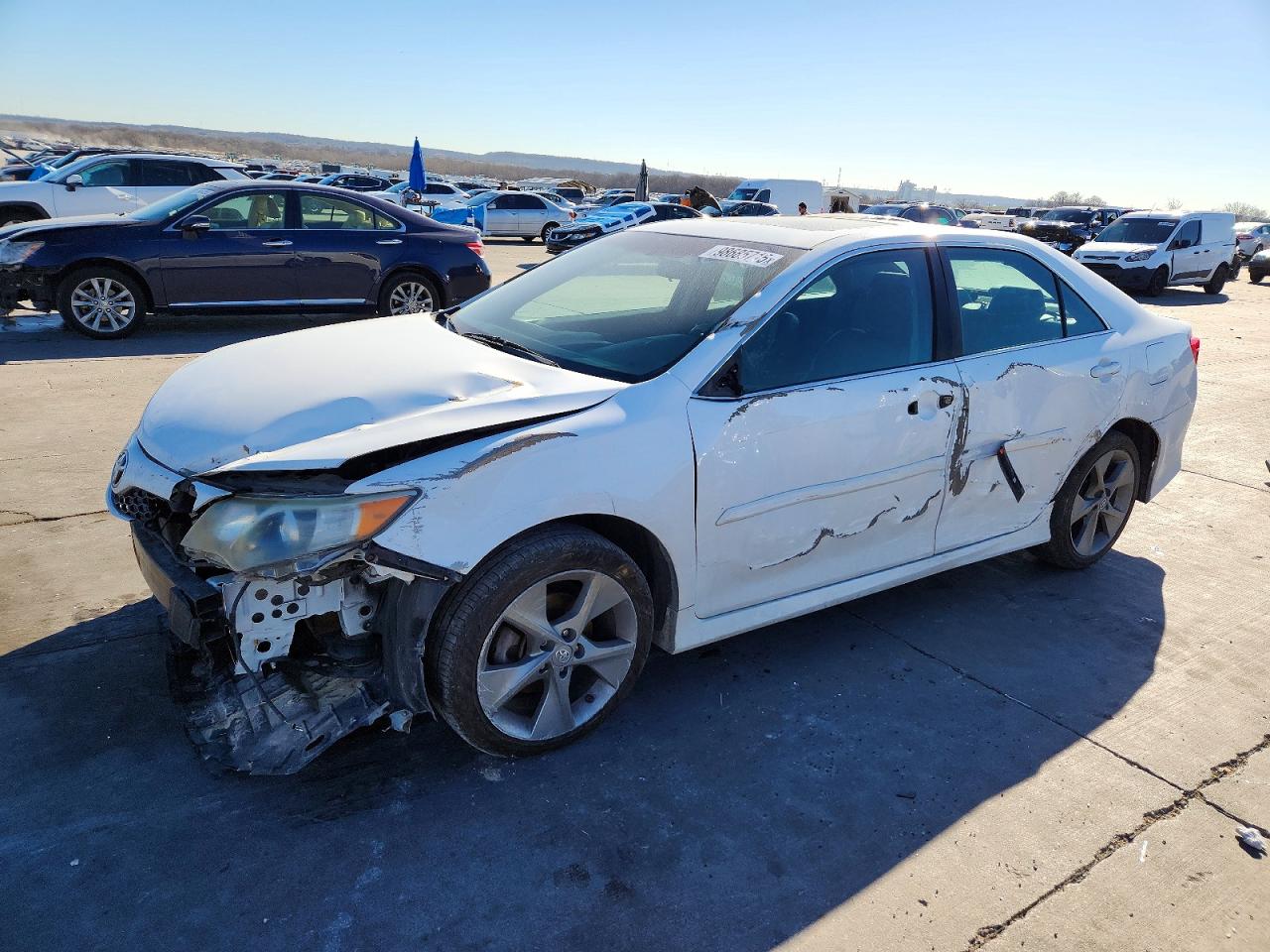 2014 TOYOTA CAMRY